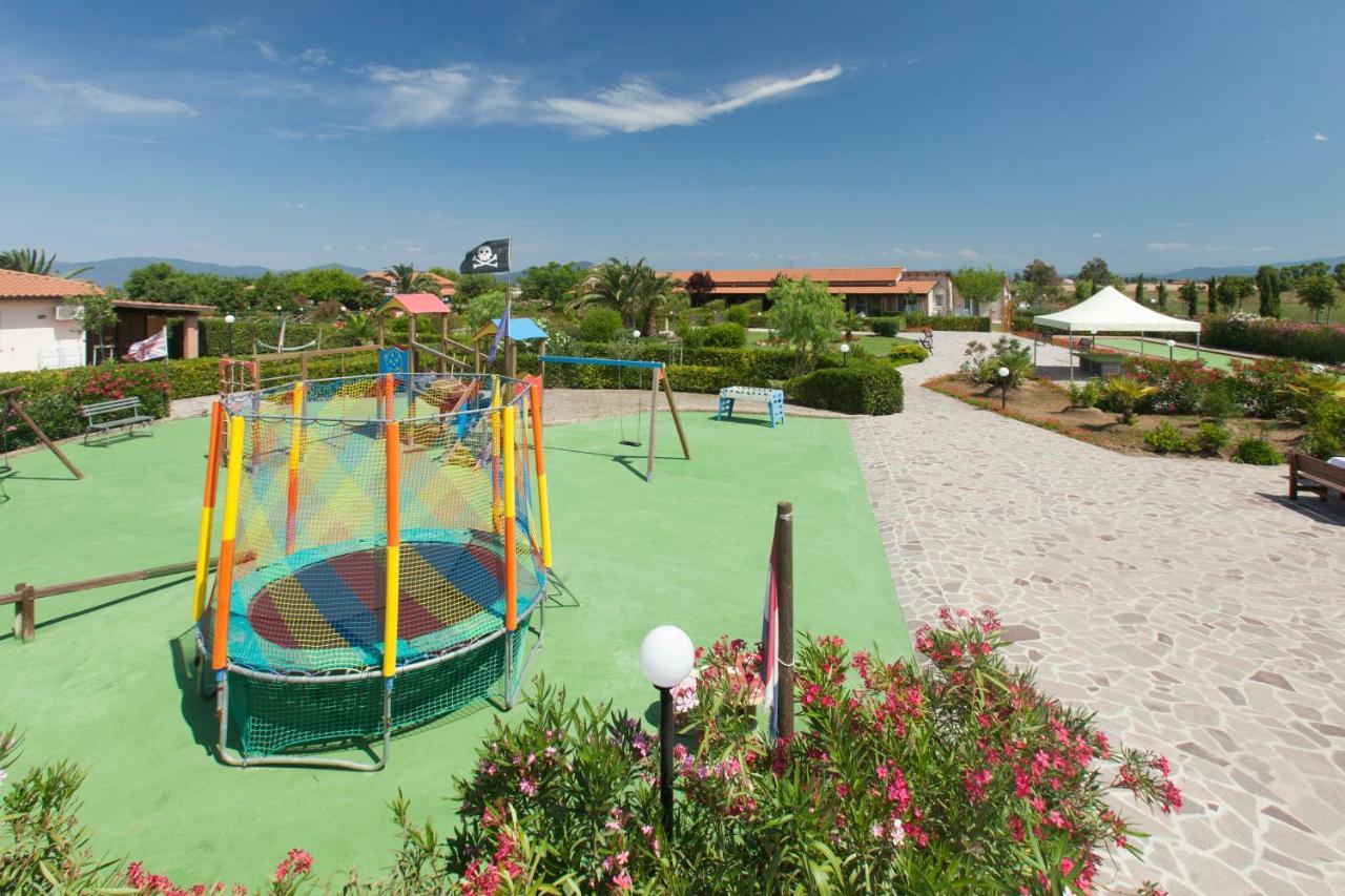 Fattoria Maremmana Aparthotel Marina di Grosseto Exterior photo